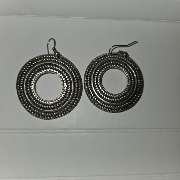 Earring Bundle - Picture 8 of 12